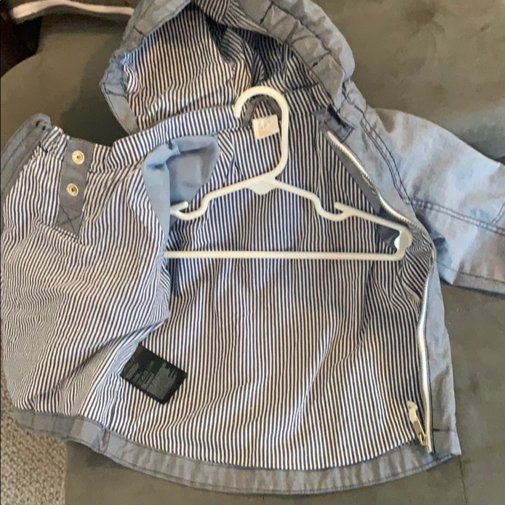 Gray jacket - Picture 4 of 4